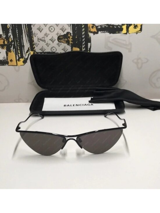 NEW AUTHENTIC Balenciaga Black Sunglasses BB0093s 001